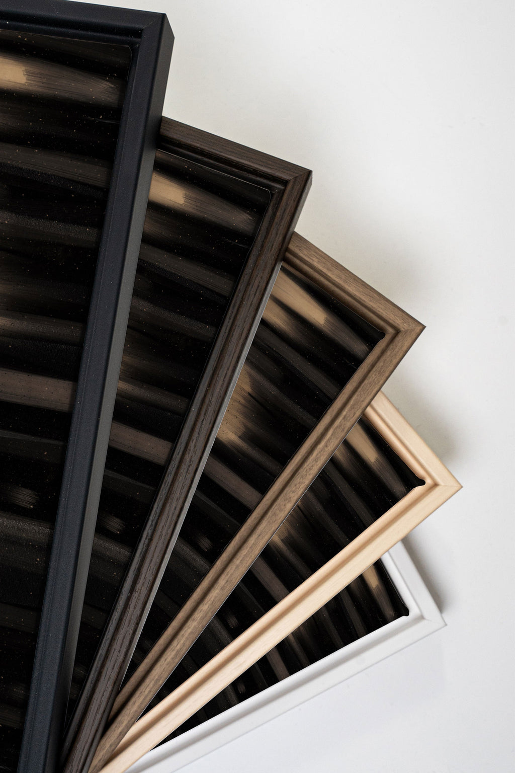POUSSIÈRE D'OMBRES, Oeuvre sur toile étirée