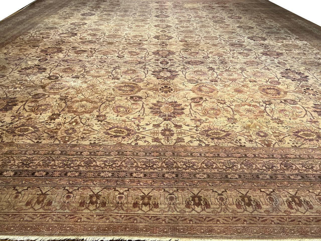 Canvello Fine Hand Antique Agra rug - 14'11'' X 17'7''